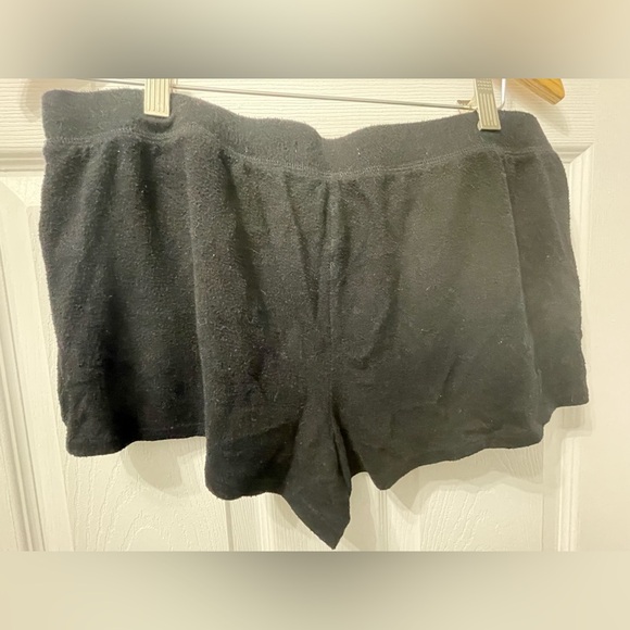 Abercrombie & Fitch Sleepwear Women’s Black Sleep Shorts Large - Picture 2 of 4